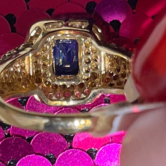 Genuine Sapphire & Diamond Ring - Picture 8 of 9